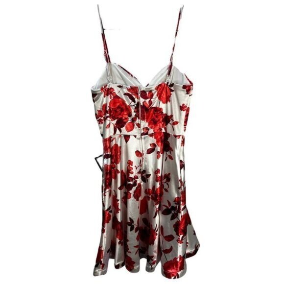 NEW Juniors' Floral Fit & Flare‎ Dress Size 1 - Picture 3 of 7